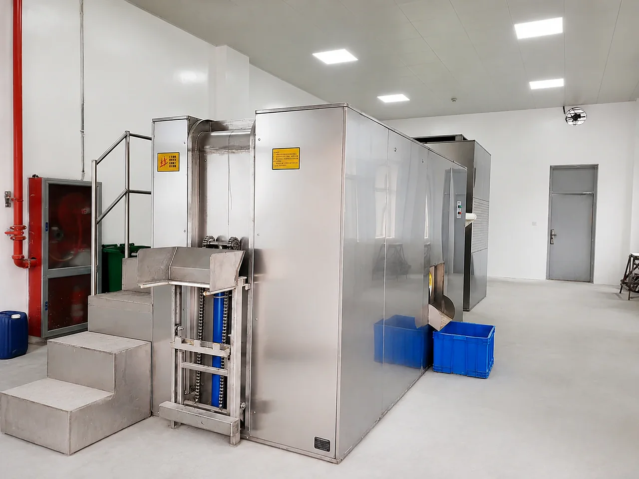 Large stainless steel Wawli equipment installed indoors